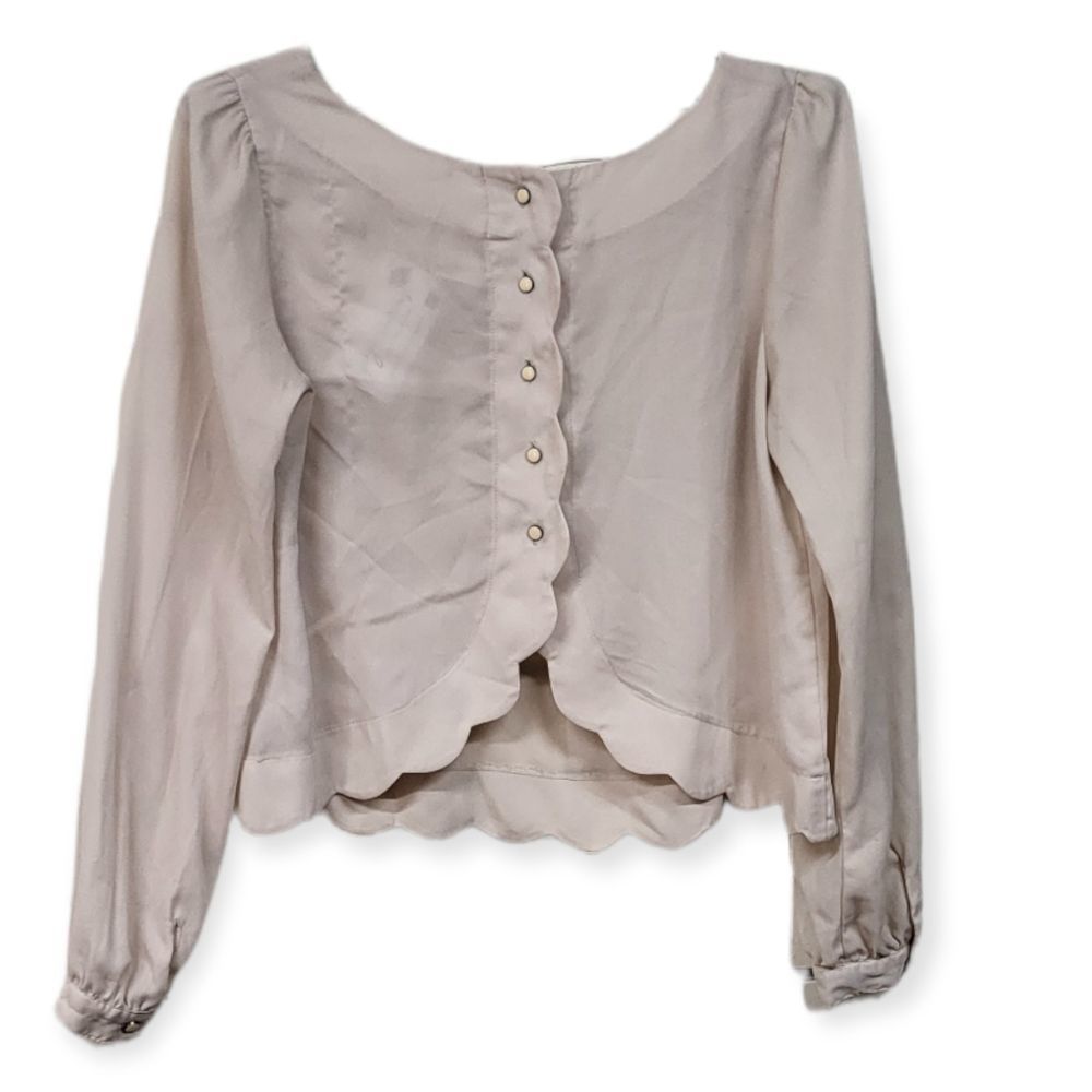 DOUBLE ZERO Cream Scalloped Blouse Button Back‎ M